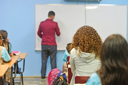 Cámara aprueba medida para implementar cursos de historia en las escuelas públicas de Puerto Rico