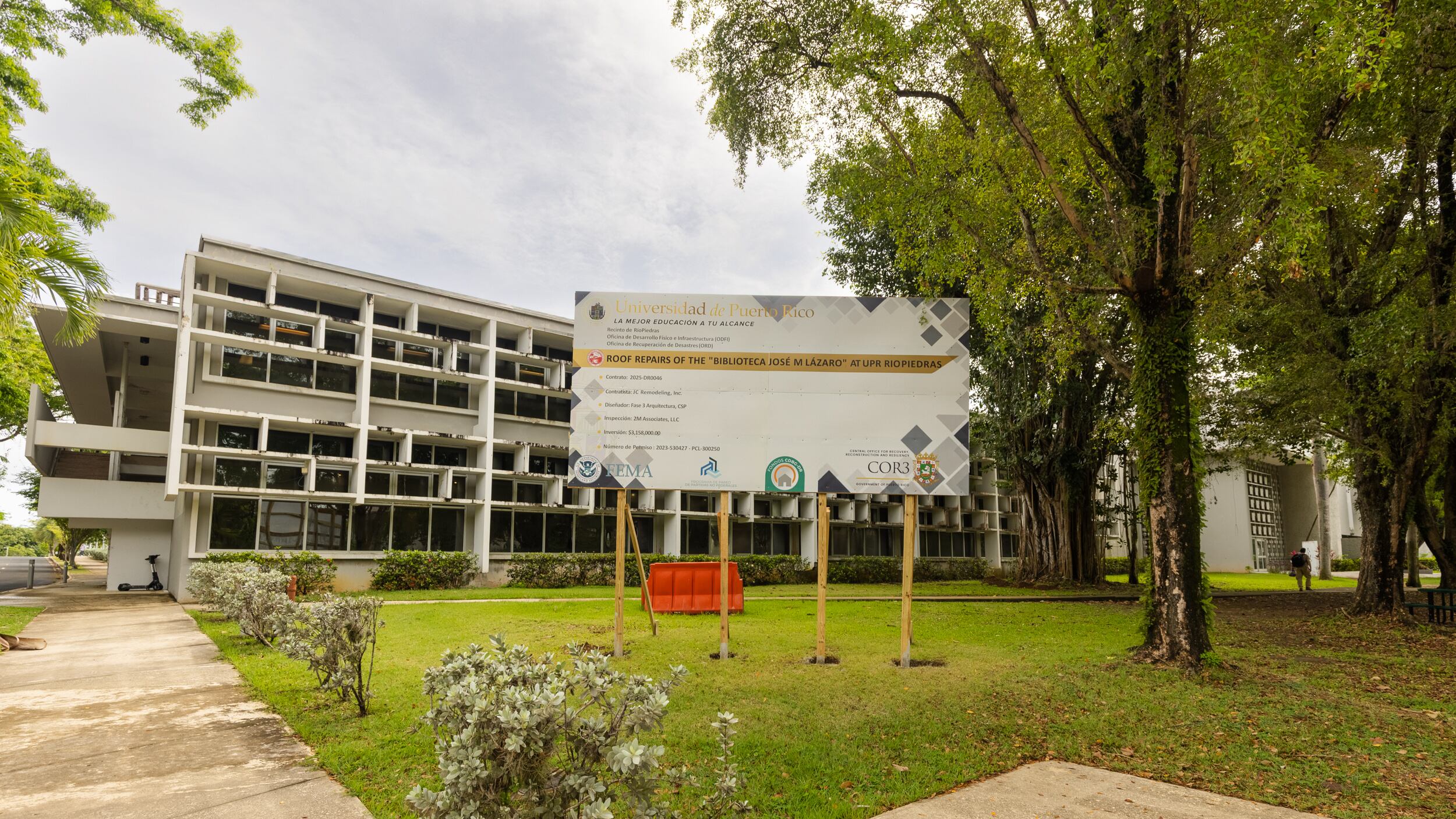 Inician labores de reparación de la Biblioteca Lázaro del Recinto de Río Piedras de la UPR.