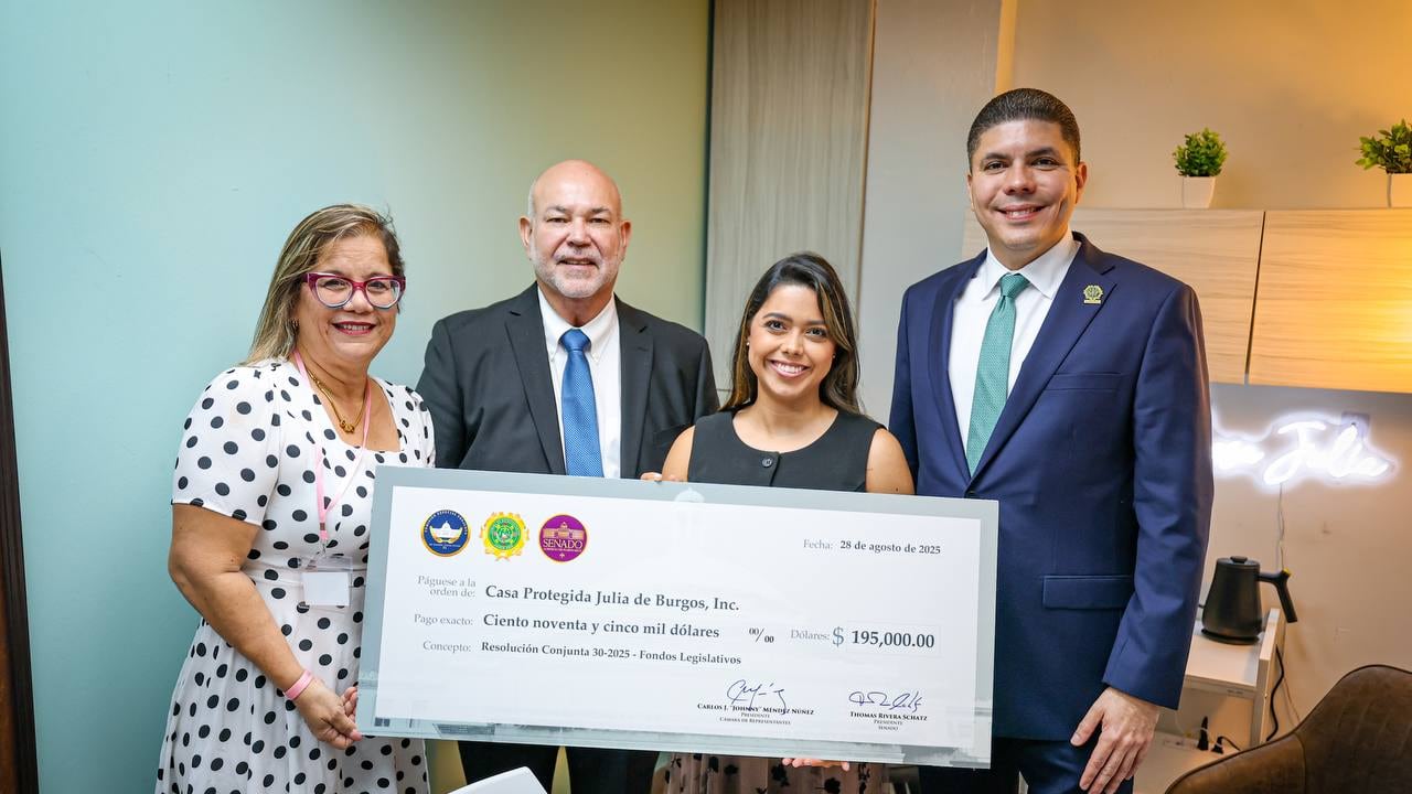 Casa Protegida Julia de Burgos recibe donativo para fortalecer servicios a víctimas de violencia de género