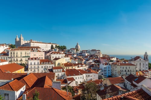 Miles protestan en Lisboa contra la reforma laboral impulsada por el gobierno