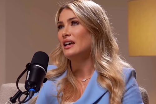 Miss Mundo 2015 recuerda desgarradora historia con niño con cáncer terminal en Puerto Rico