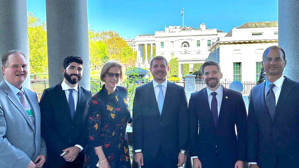 Reunión en Casa Blanca con el National Space Council sobre el desarrollo del puerto espacial en Ceiba.