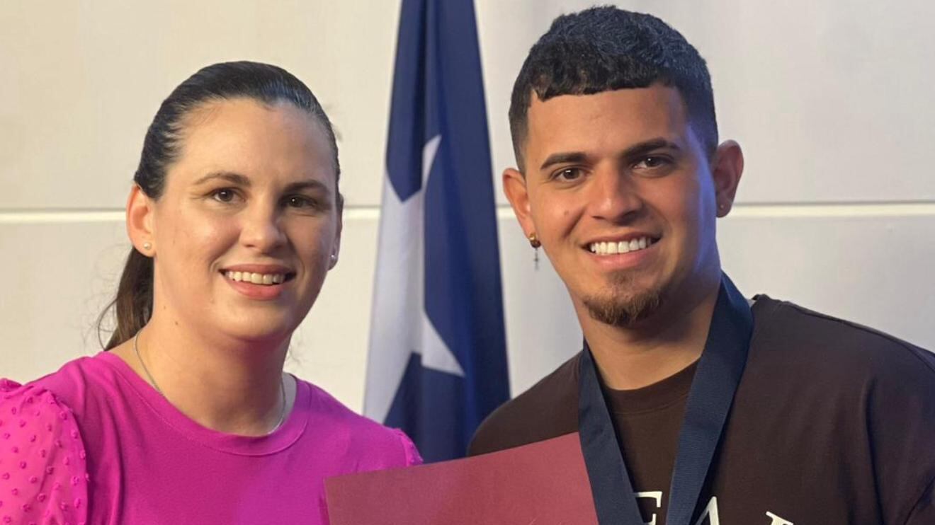 El joven fue reconocido en el Senado de Puerto Rico.