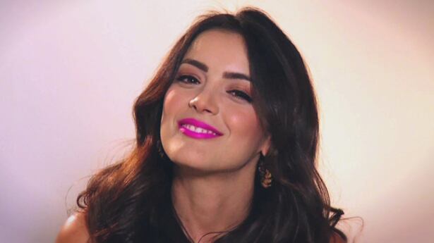 Actriz venezolana Daniela Navarrose rechaza acusaciones.