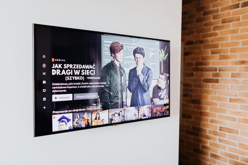 Este producto te ofrece la posibilidad de acceder a una amplia variedad de contenidos más allá de los canales de televisión, aprovecha para cambiarla