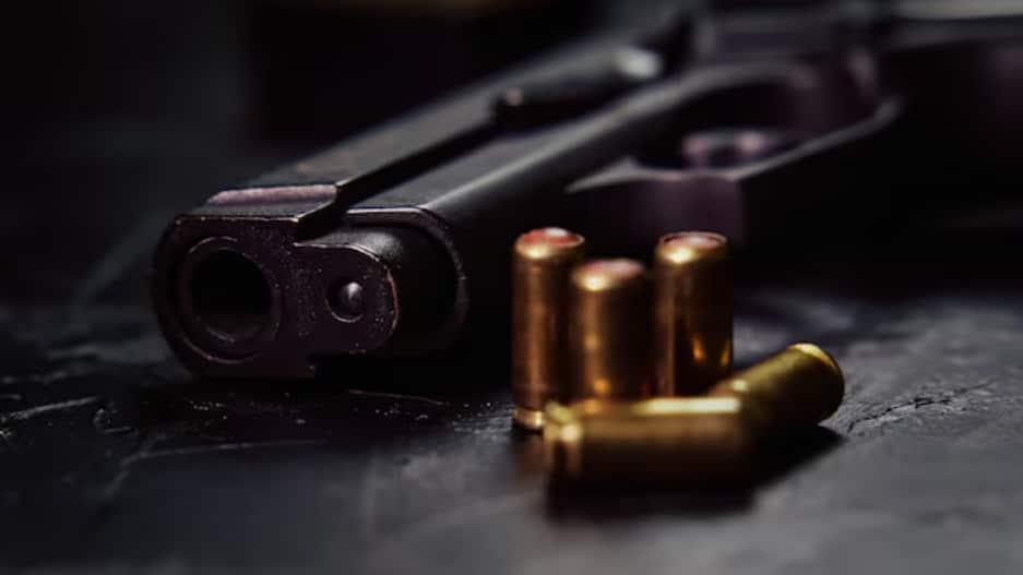 El criminal llevaba un revólver calibre .38 (Captura de pantalla)