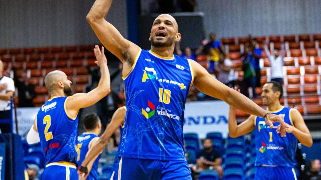 Ezequiel Cruz de Corozal.