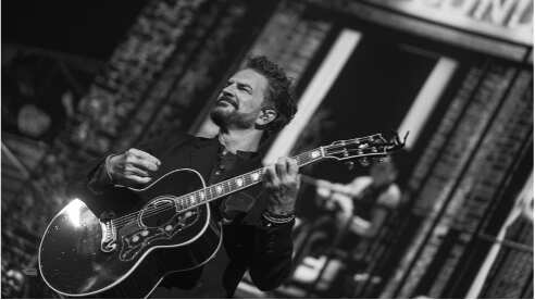 Con la serie de conciertos del espectáculo “Blanco y Negro, Volver” sumarán a 19 las presentaciones del intérprete en el Choliseo