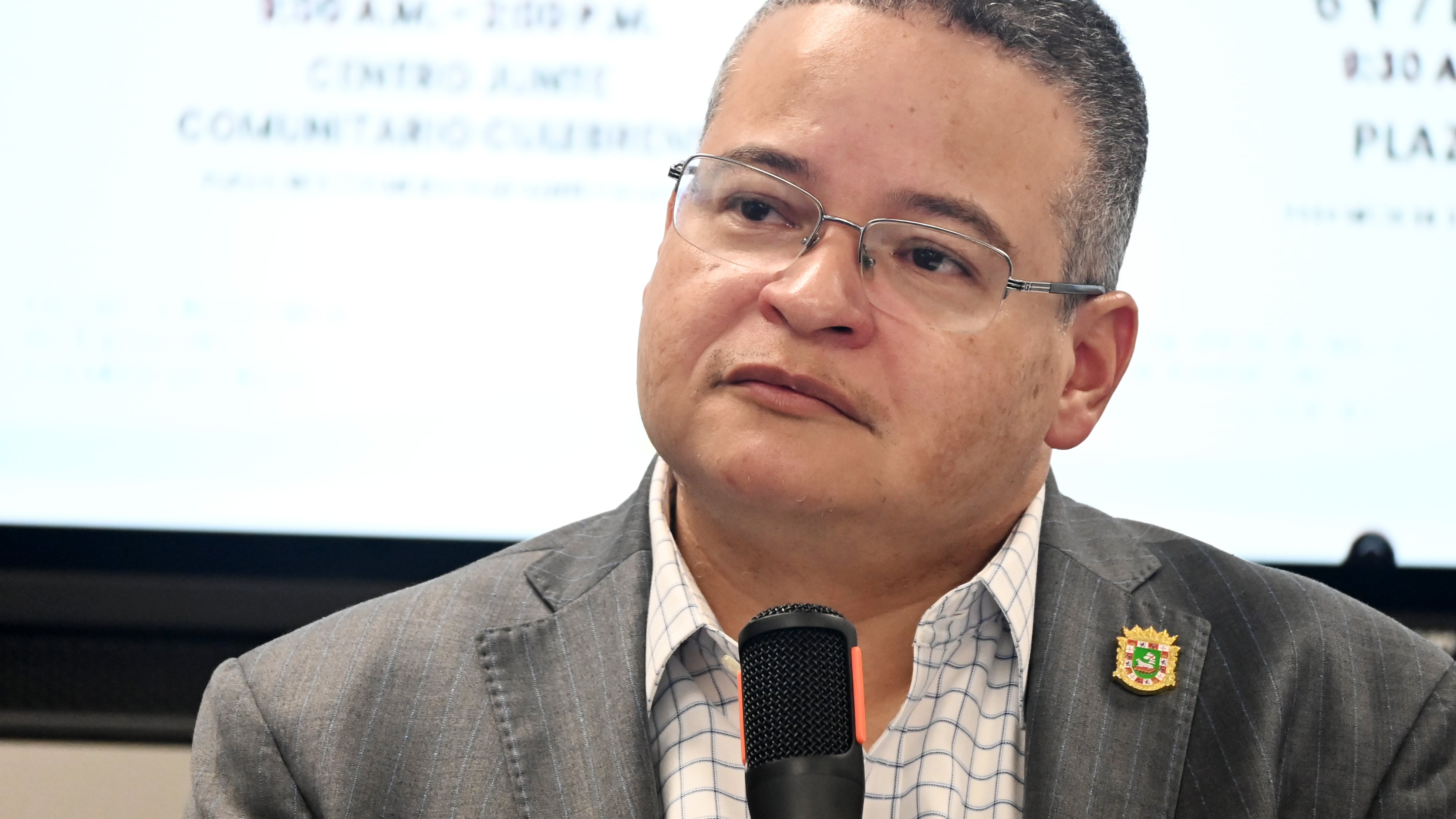 Dr. Victor Ramos, Secretario de Salud, ofrecen información sobre cómo va la epidemia de Influenza en Puerto Rico.