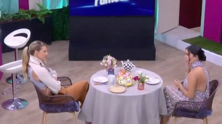 Madison Anderson y Dania Méndez.