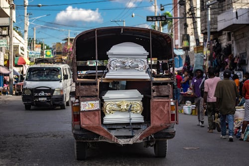 Masacre en Haití deja al menos 70 muertos y miles de desplazados