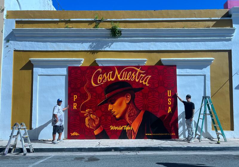 La pintura fue realizada por Rafael Enrique Vega, mejor conocido como Rafique.