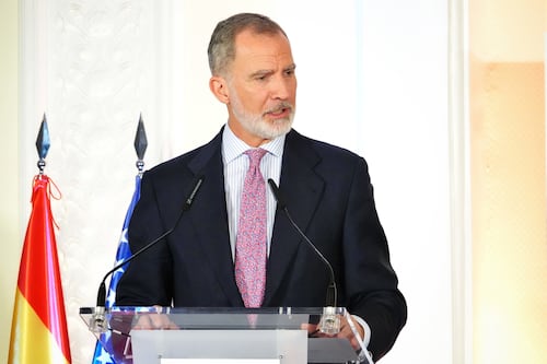 Felipe VI llama a líderes de países afectados por el conflicto en Irán