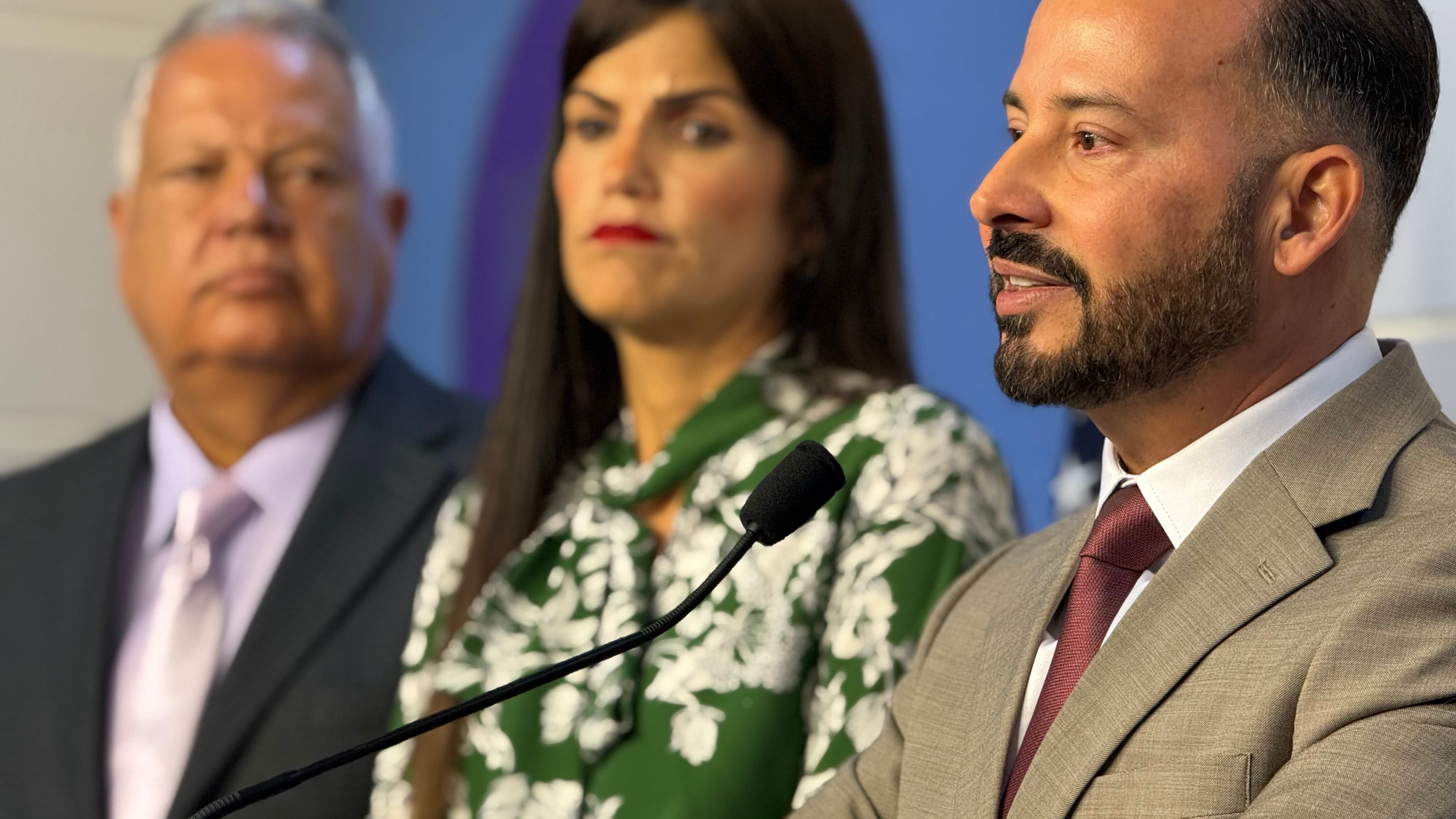 De izquierda a derecha, senadores Ada Álvarez Conde, Josian Santiago, Luis Javier Hernández y Marially González