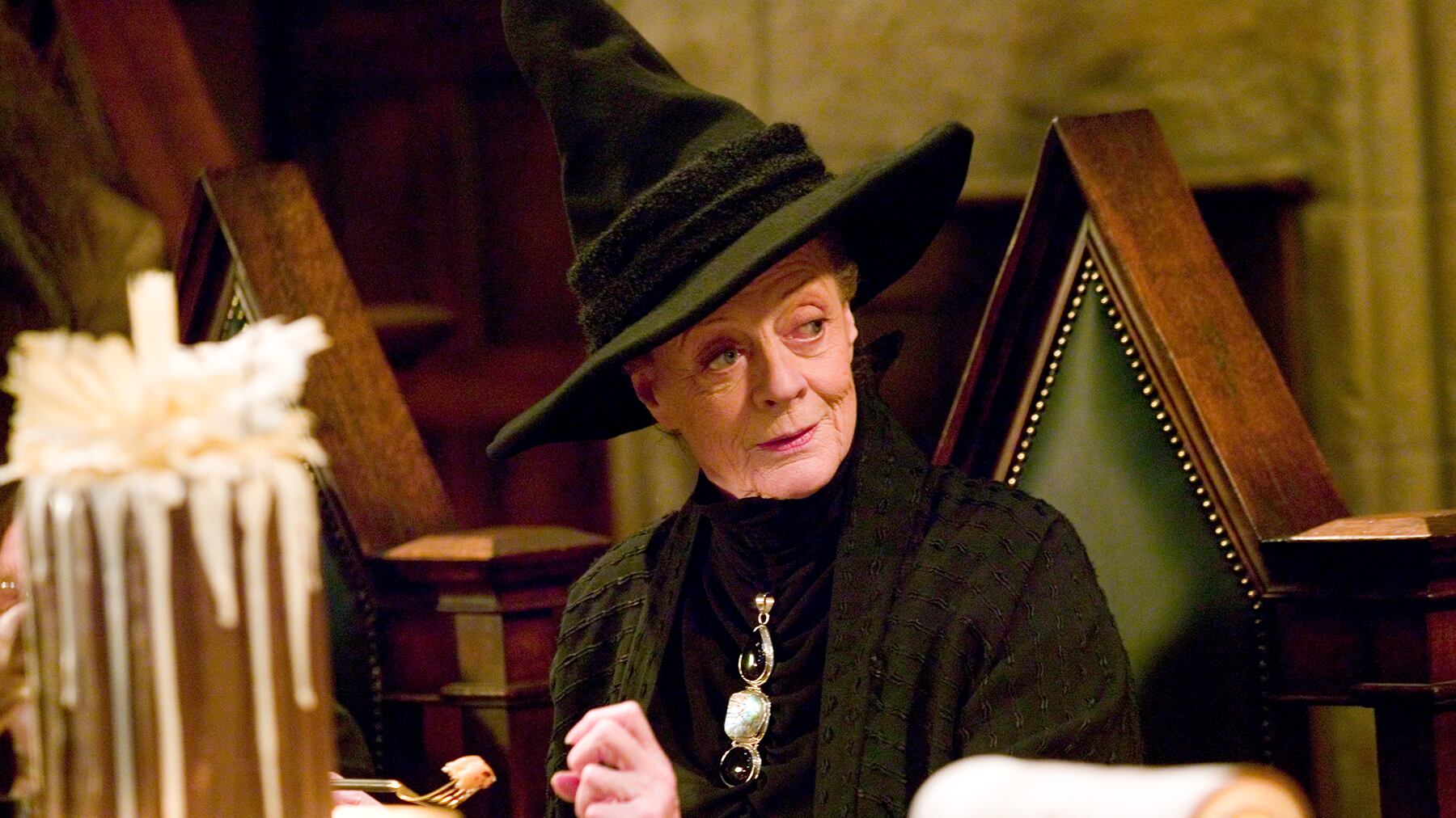 Maggie Smith como Minerva McGonagall