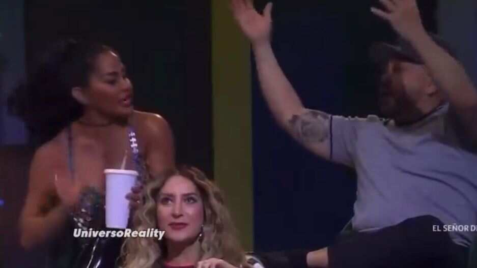 Lupillo le canta “En mi viejo San Juan” a Maripily.