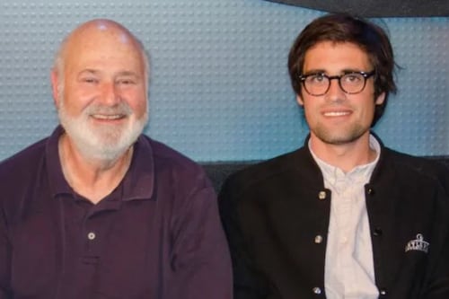 Hijo de Rob Reiner y Michele Singer Reiner enfrenta cargos de asesinato en primer grado