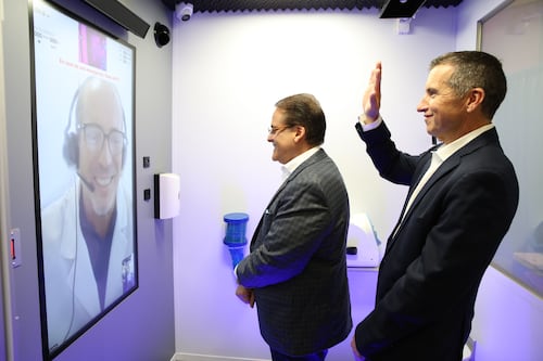 Aseguradora abre estación de teleconsulta médica en Plaza Las Américas