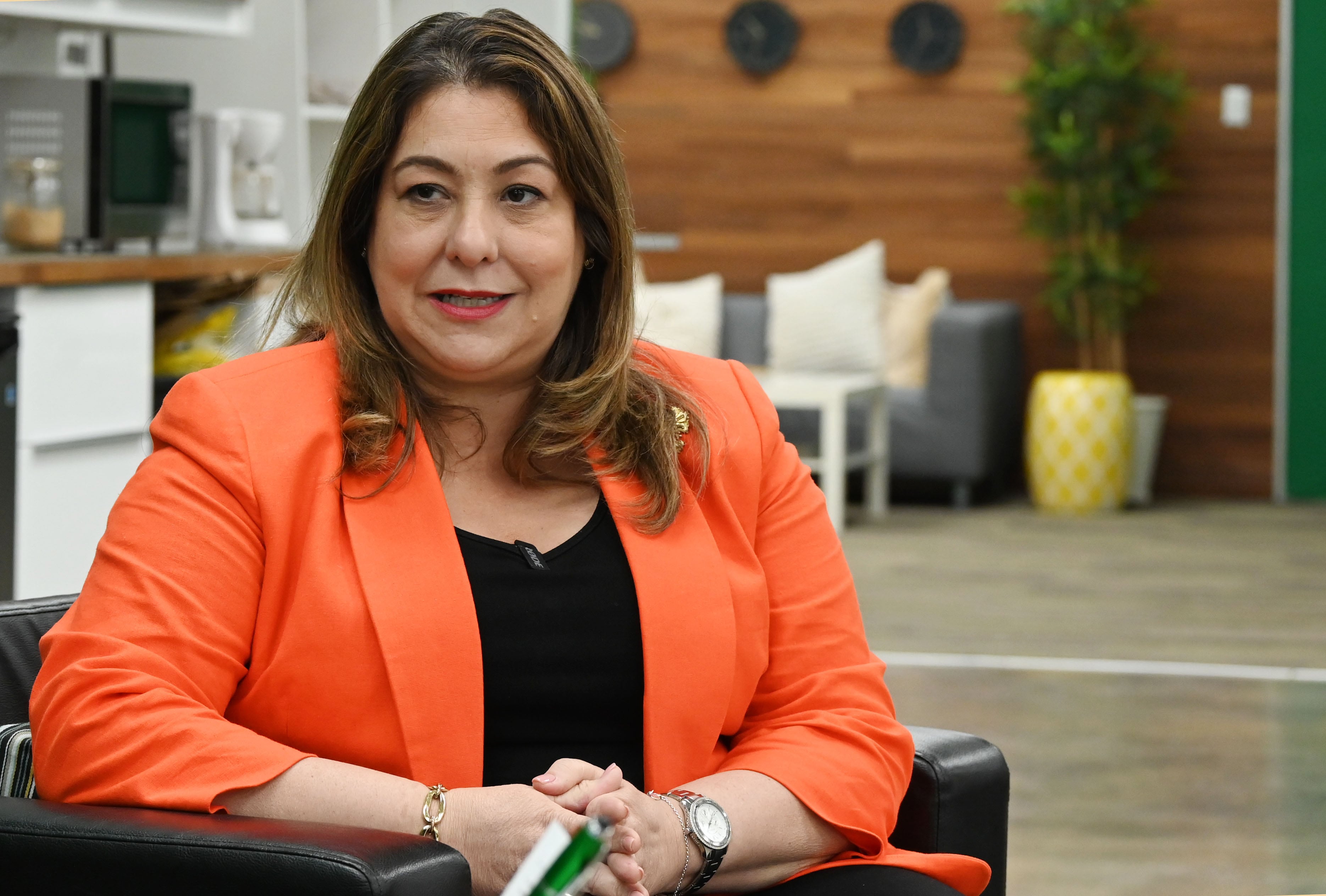 Caso contra secretaria de la Familia queda archivado, pero podría reabrirse