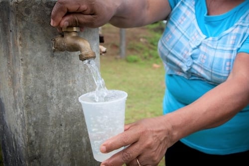 Anuncian $42 millones en fondos de la EPA para reducir el plomo en el agua potable