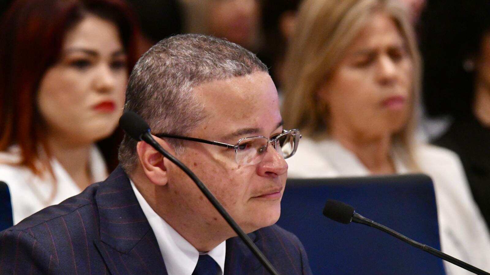 Víctor Ramos en comisión total del Senado