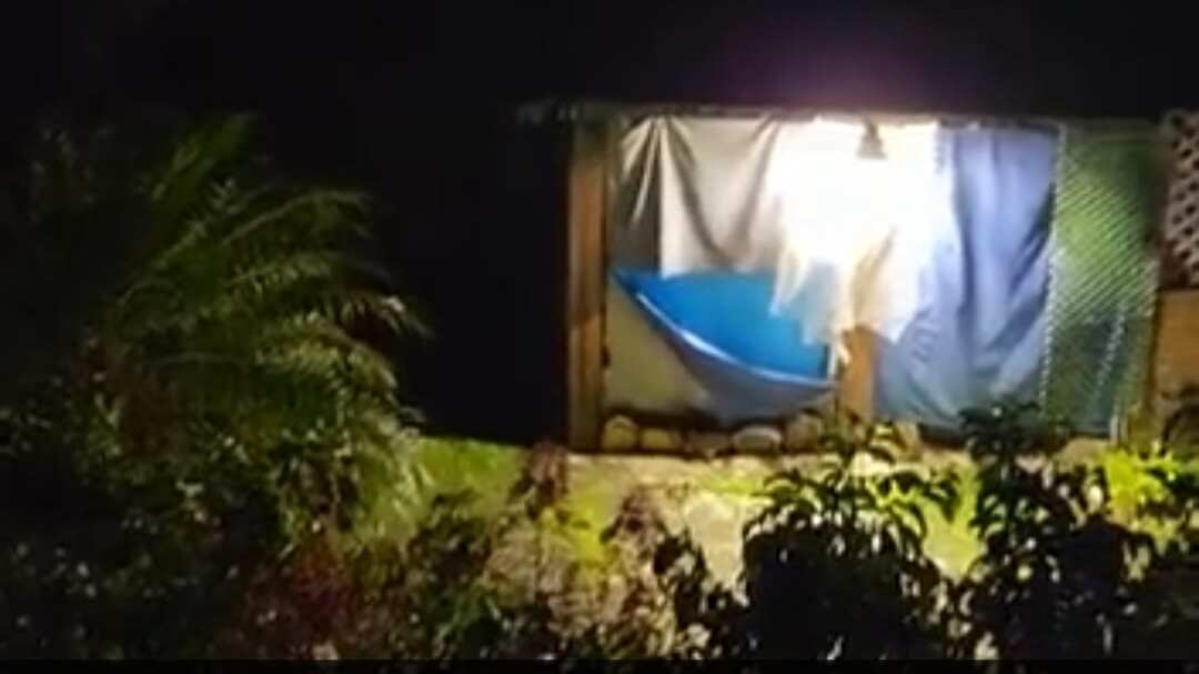 Pareja de Canóvanas denuncia que su vecina continúa con la práctica de encender sus radios a todo volumen durante la madrugada