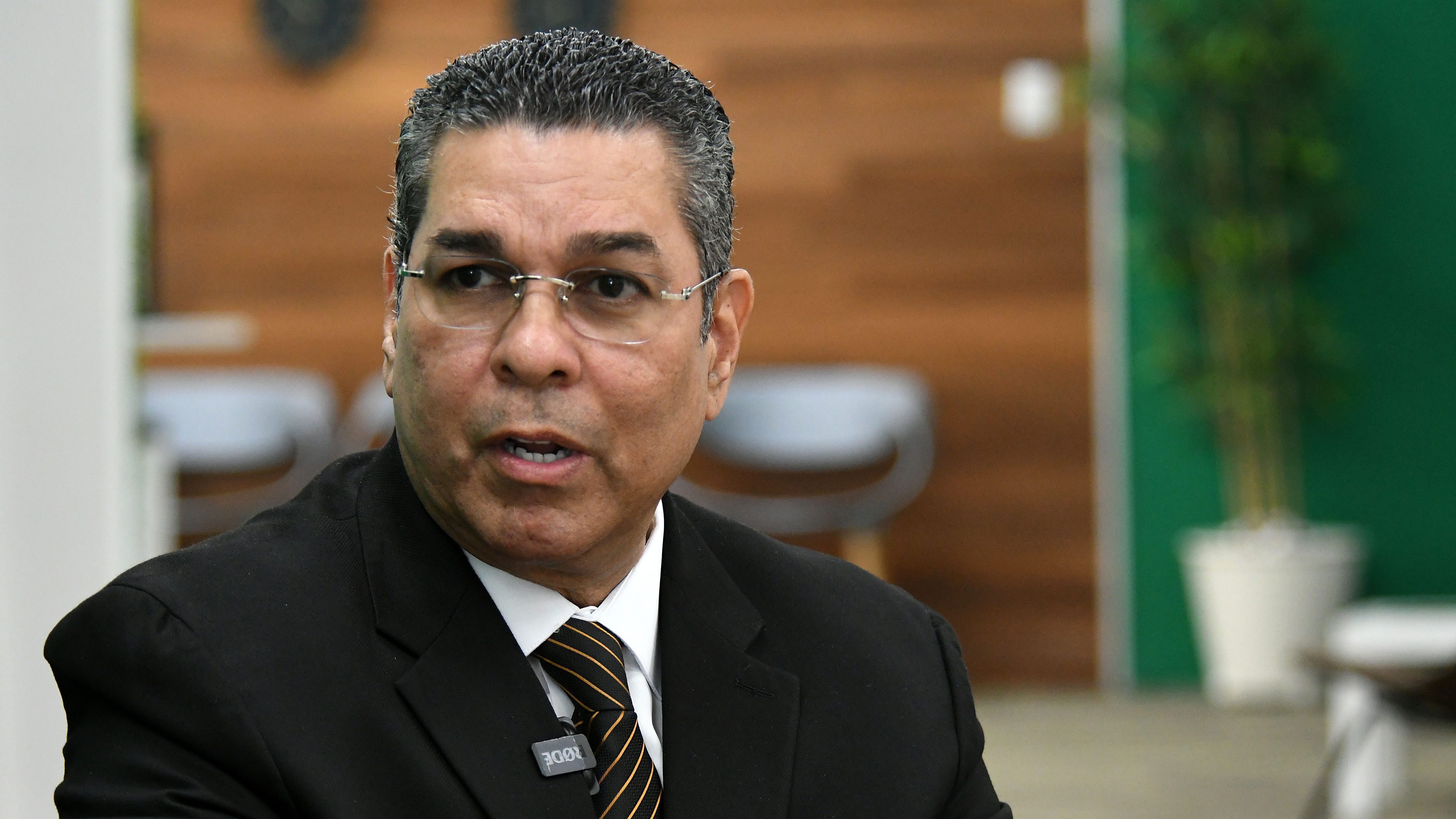 El Zar de la Energía, Josue Colón