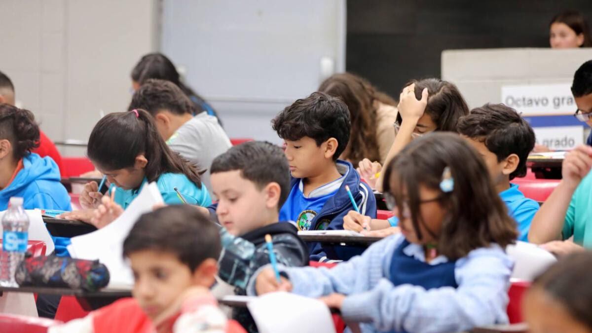 Estudiantes en las Olimpiadas Estatales de Matemáticas.