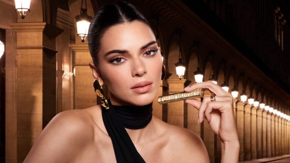 La nueva mascara se convirtió en una de las favoritas de Kendall Jenner, embajadora de L’Oréal Paris.