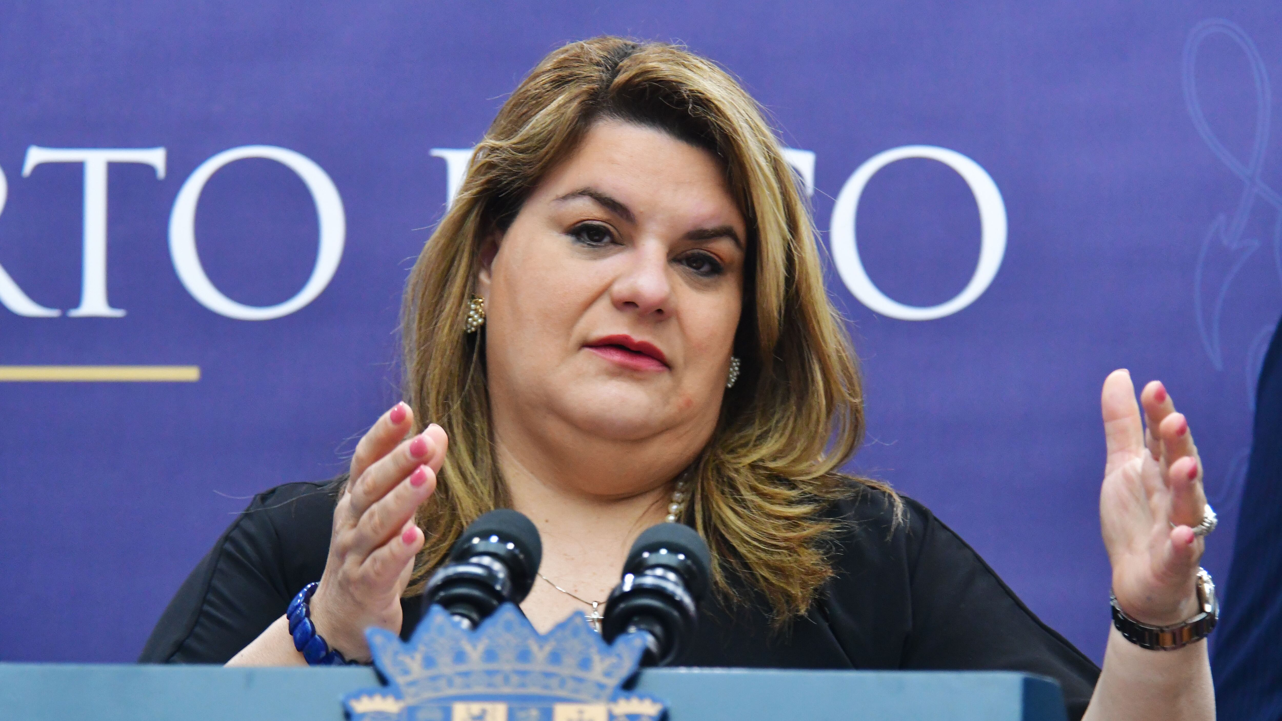 La gobernadora , Jennifer González, presenta 13 medidas legislativas, que son partes de una Reforma Contributiva.