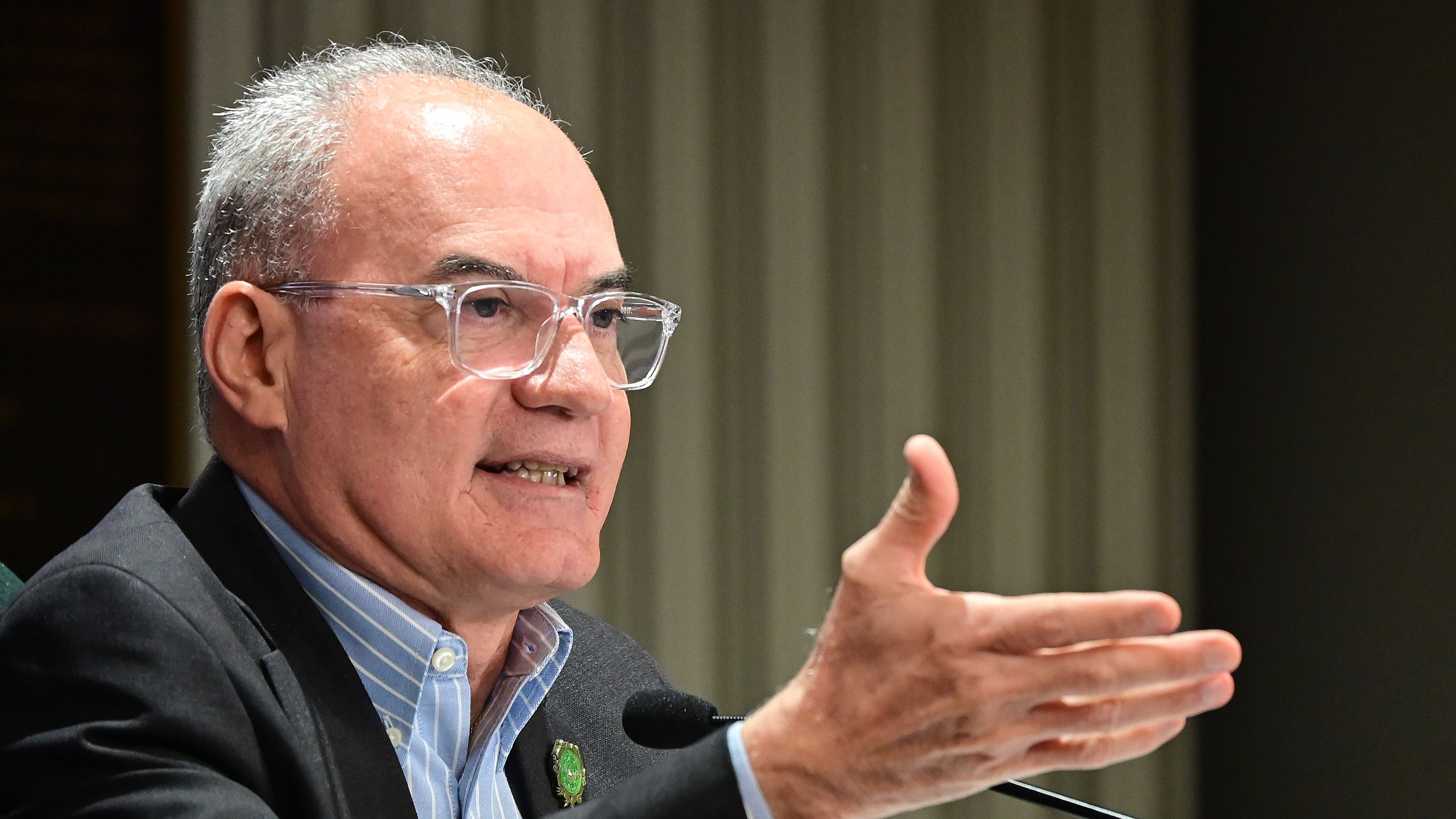 Victor Parés, Presidente de la comisión de Gobierno de la Cámara de Representantes