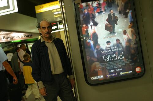 Muere el hombre que inspiró la película “La Terminal”