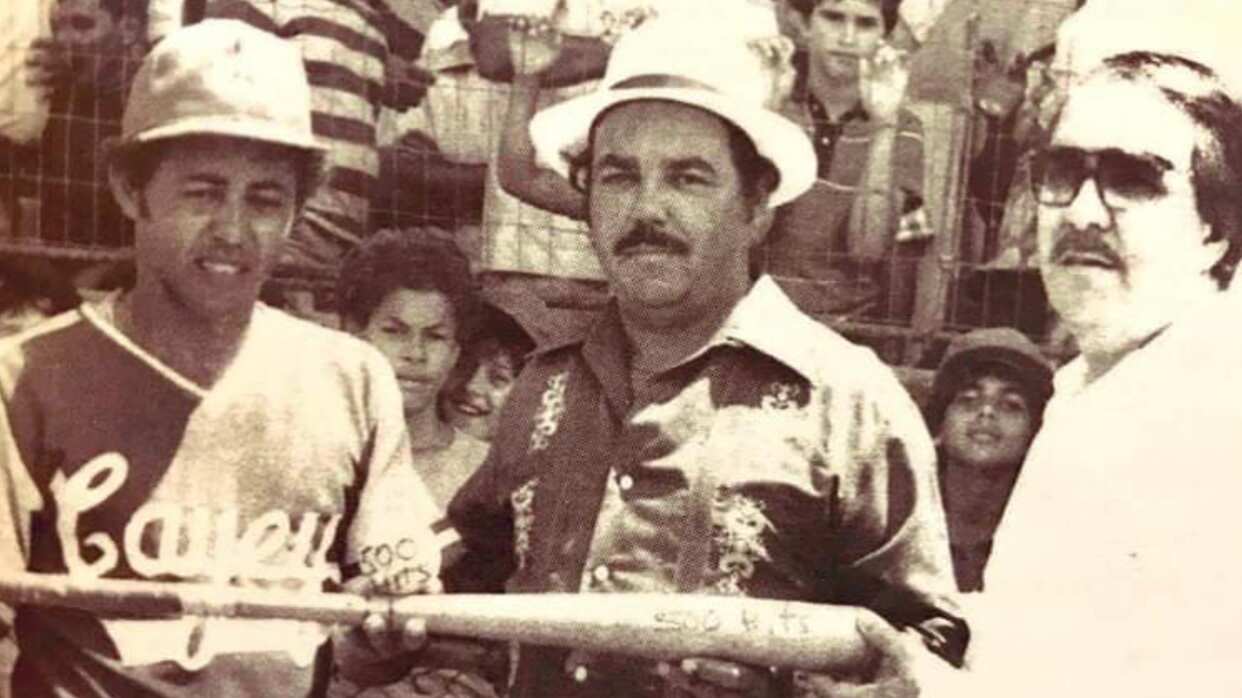 Rolo Colón a la izquierda, junto a Eddie Rosario y Osvaldo Gil.