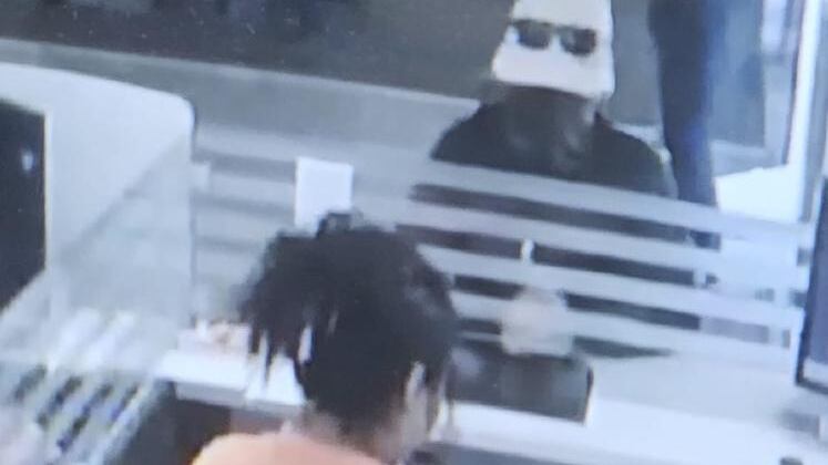 Robo en banco de Guayama.