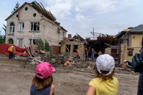 Llegan a Bielorrusia más niños ucranianos de zonas controladas por Rusia 