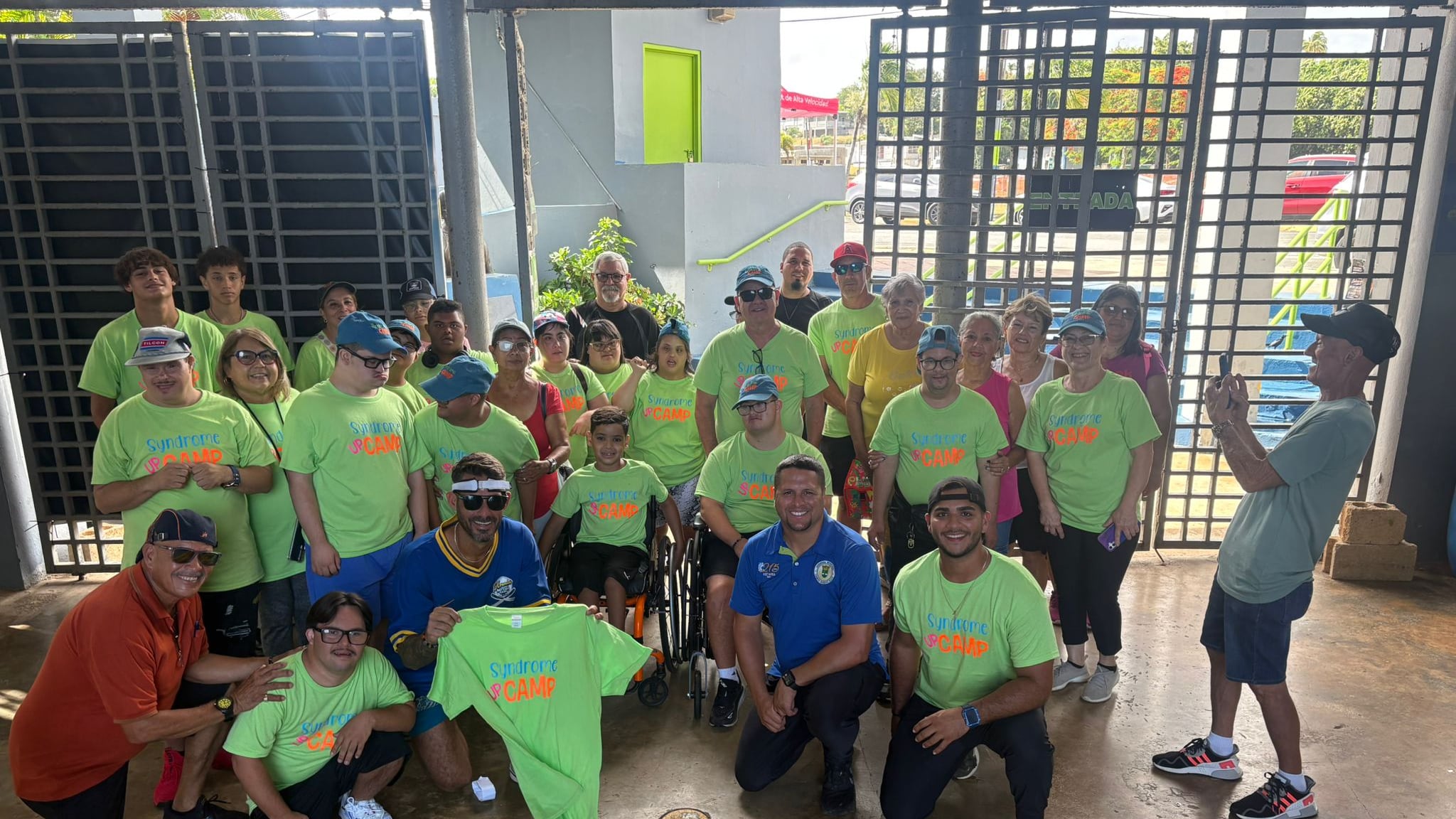 FBPR participa en clínica para niños con necesidades especiales en Camuy.