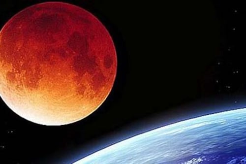 Prepárate para el eclipse lunar total este martes, el regreso de la ‘luna de sangre’