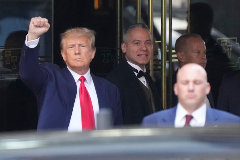 Donald Trump camino a la corte de Nueva York