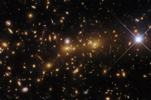 Descubren un nuevo cúmulo de galaxias a 7.600 millones de años