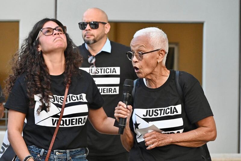 La familia del biólogo realizó una vigilia.