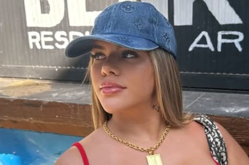Famosa influencer es detenida por acusaciones de tortura a ladrones que robaron su casa