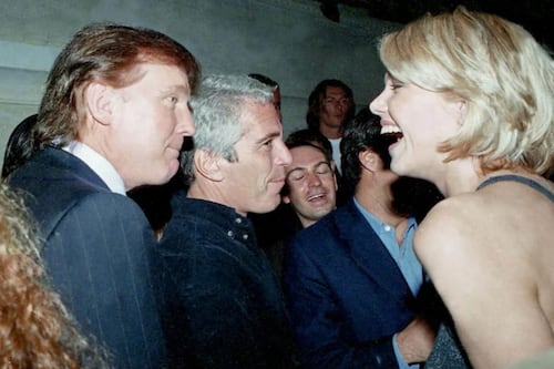 Demócratas publican nuevas fotos de Jeffrey Epstein junto a Trump, Clinton y Woody Allen