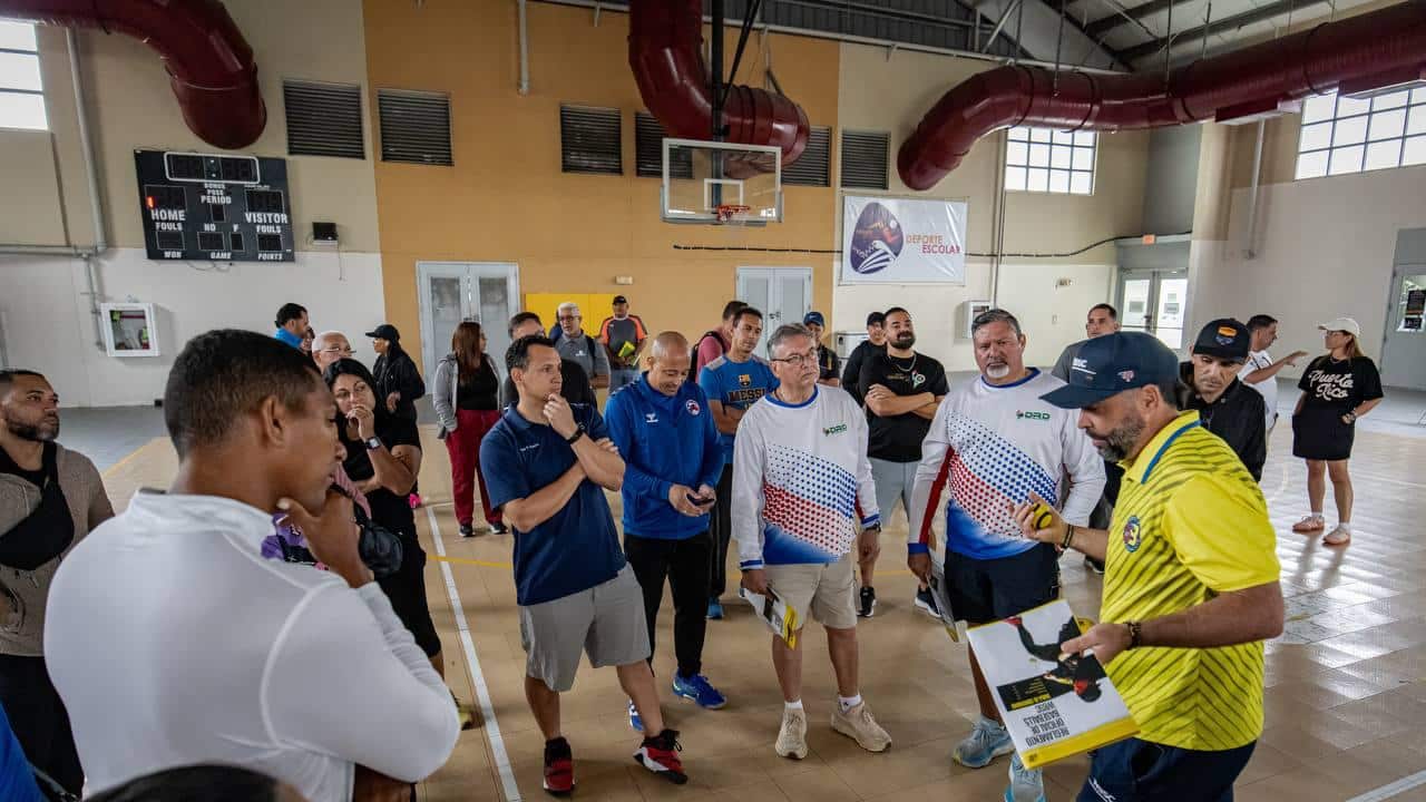 Fortalecen desarrollo del Baseball5 con clínicas de actualización y certificaciones.