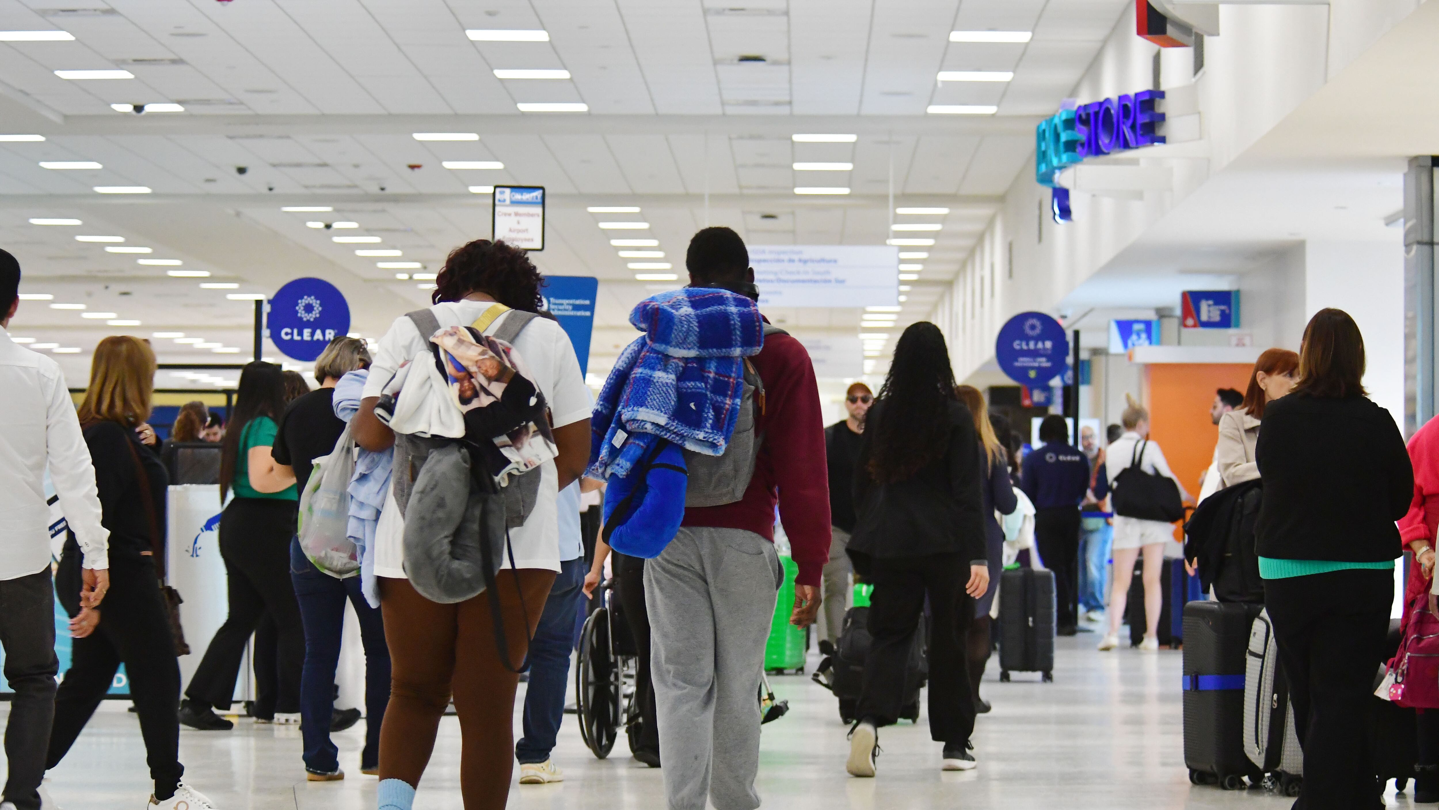 Pasajeros. Aeropuerto Luis Muñoz Marín. Carolina.