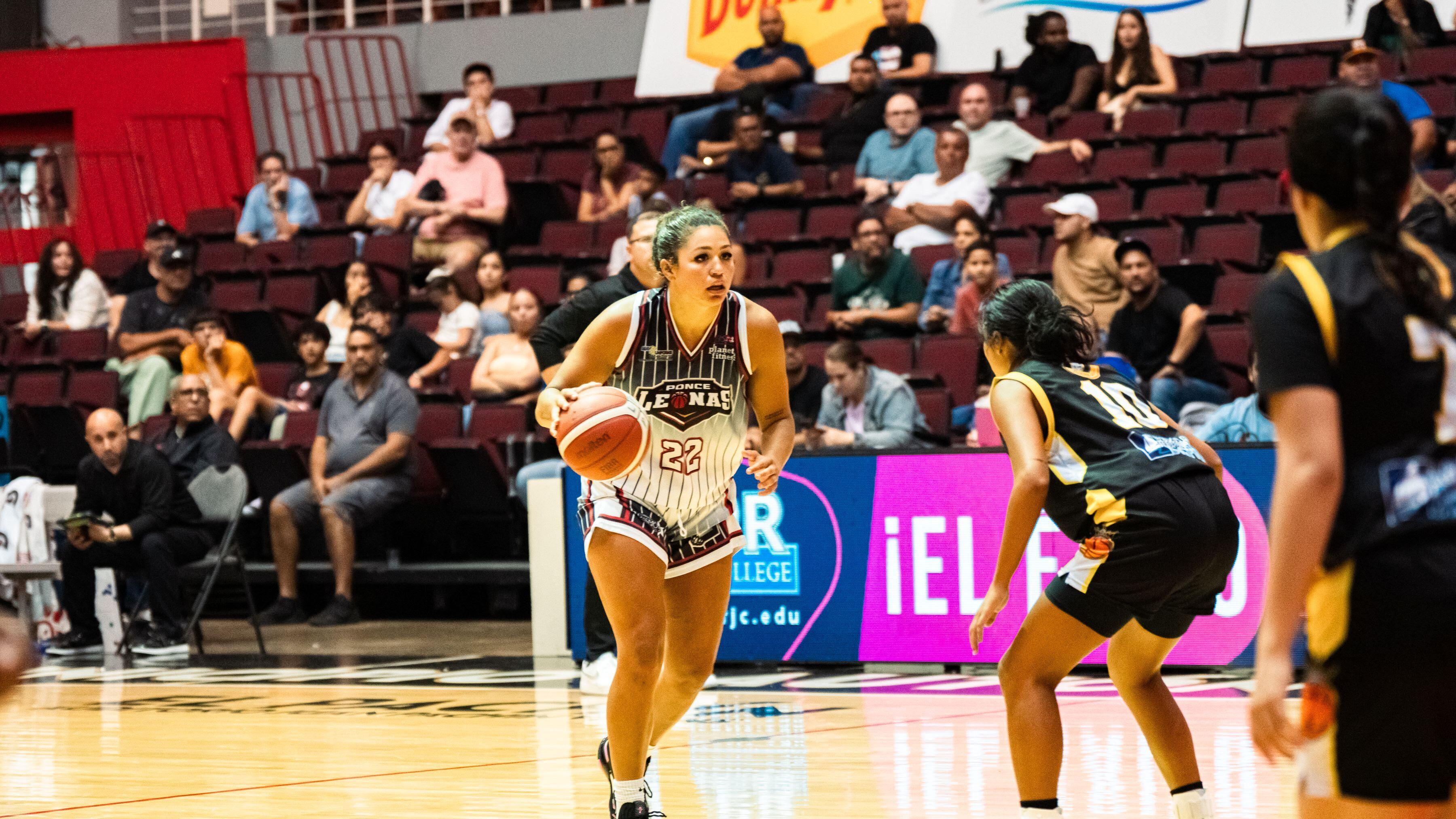 Talia von Oelhoffen lideró la ofensiva de las Leonas con 30 puntos.