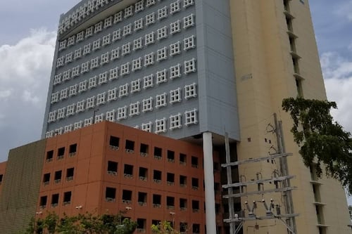 Justicia radica cargos contra padrastro por maltrato físico a dos menores en Bayamón