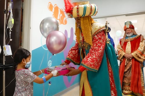 Los Reyes Magos visitan el Hospital UPR Dr. Federico Trilla