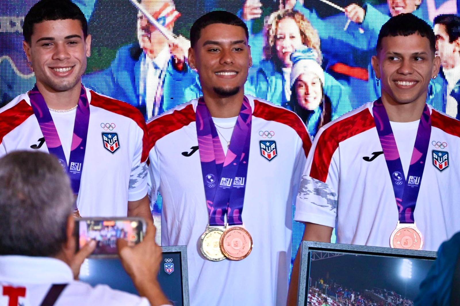 La delegación ganó 27 medallas.