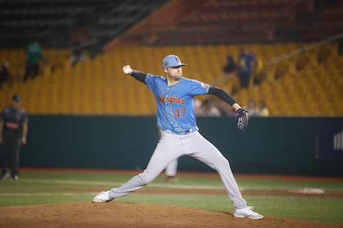 Indios, Criollos y Leones con victorias en la pelota invernal