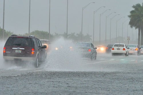 SNM advierte sobre fuertes tronadas: ¿qué municipios están bajo alerta?